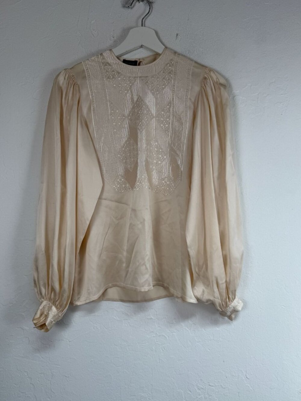 Vintage Levante 100% Silk Blouse Embroidered Lace High Neck Puff Sleeve Size 6